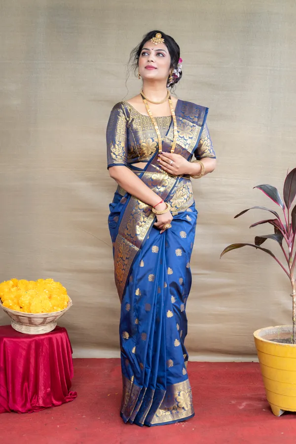 Navy_Blue_Pure_Paithani_Silk_Saree_With_Rich_Pallu_And_Unstiched_Blouse_Piece.
